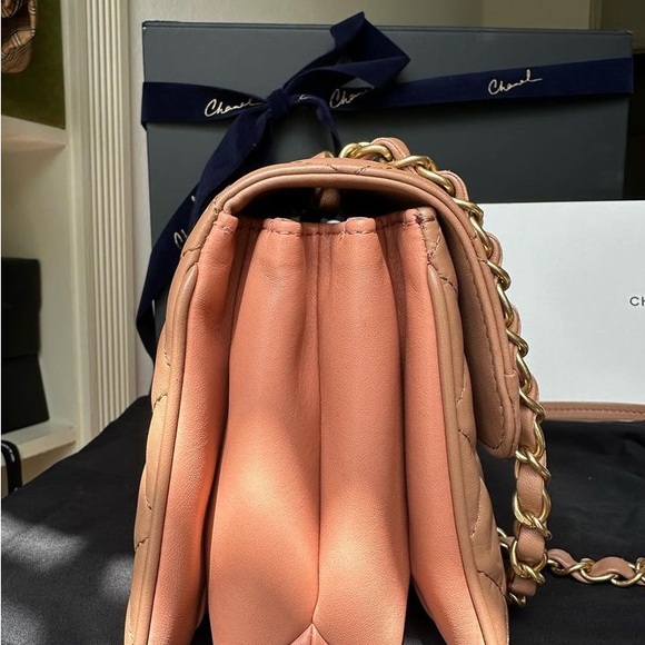 Chanel lambskin crossbody - Picture 14 of 16